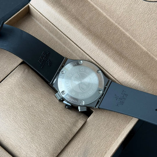 Hublot Classic Fusion Chronograph – Phantom Black Edition - Giiz store