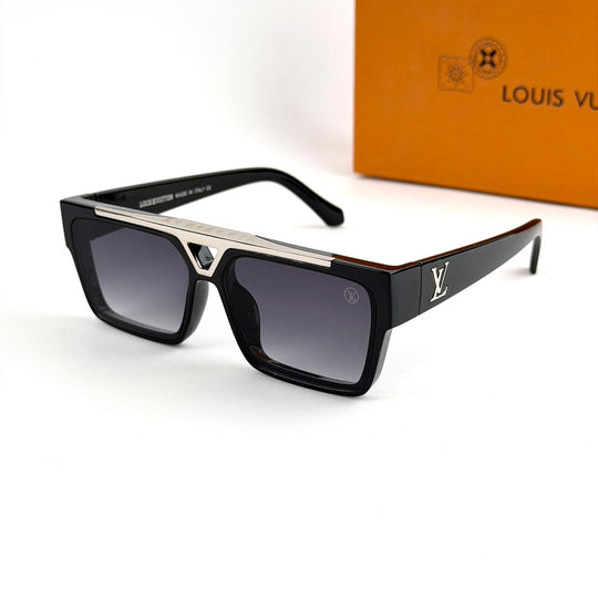 Louis Vuitton Horizon Square – Silver Shadow Edition - Giiz store