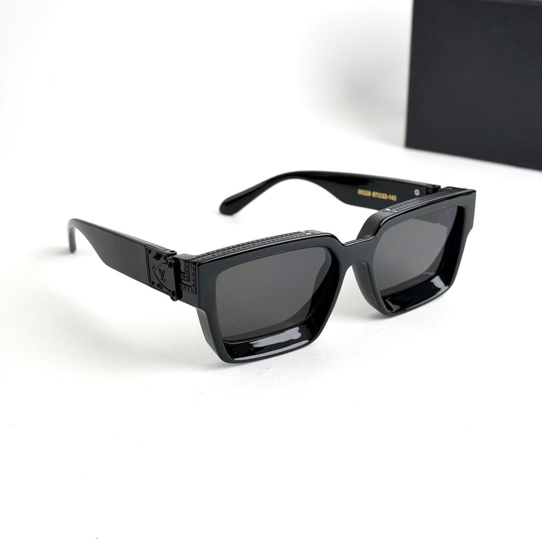 Louis Vuitton Millionaires – Glossy Black / Black Hardware - Giiz store