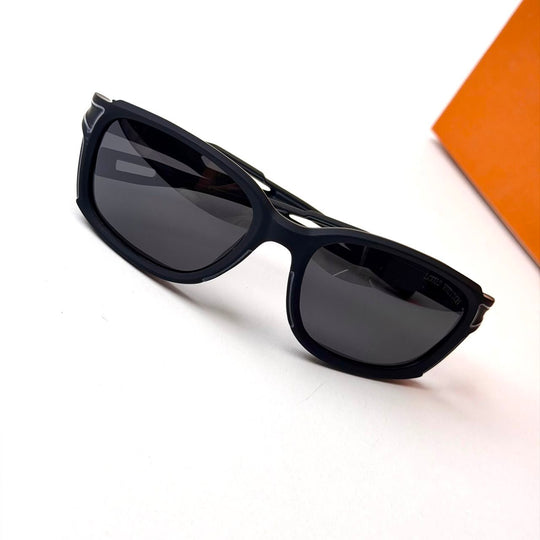 LOUIS VUITTON Sport Wrap – Matte Black Smoke - Giiz store