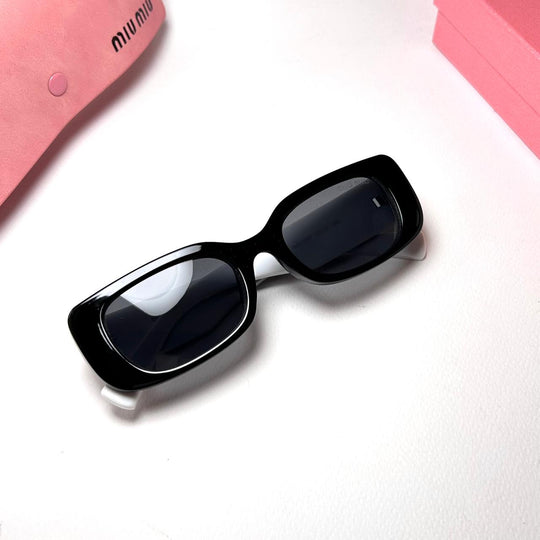 Miu Miu Glimpse Rectangle - Panda - Giiz store