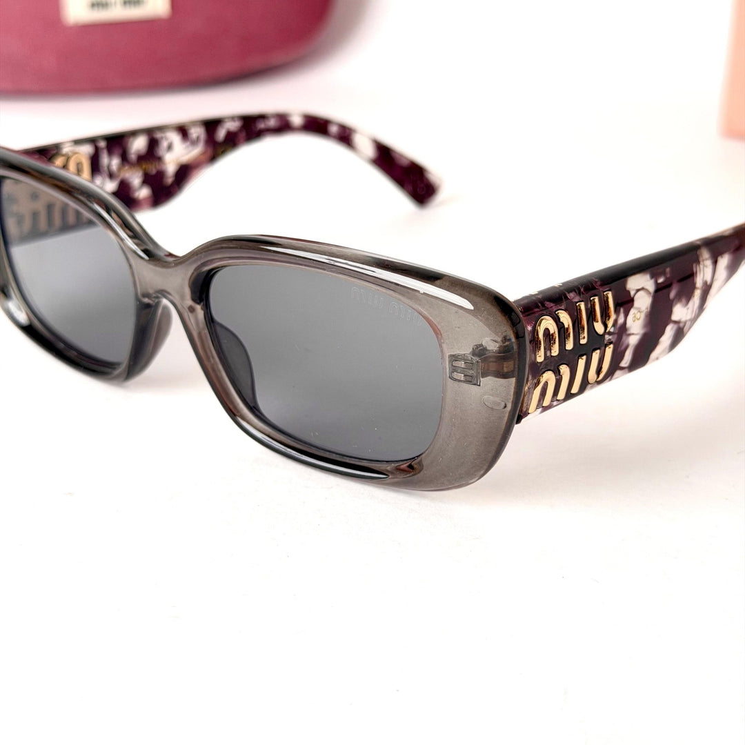 Miu Miu Logo Rectangle – Crystal Smoke - Giiz store