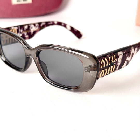 Miu Miu Logo Rectangle – Crystal Smoke - Giiz store