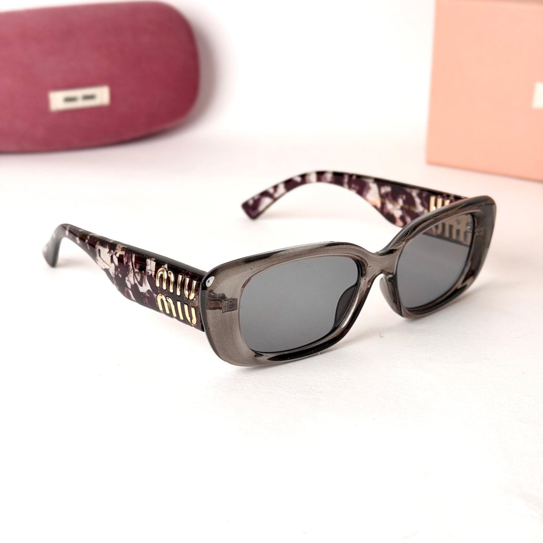 Miu Miu Logo Rectangle – Crystal Smoke - Giiz store