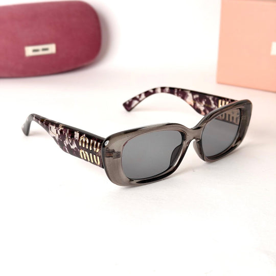 Miu Miu Logo Rectangle – Crystal Smoke - Giiz store