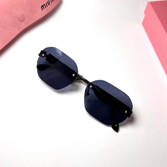 Miu Miu Octagonal MU04VS - Black - Giiz store