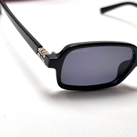 Miu Miu Rectangular Regard - Black - Giiz store