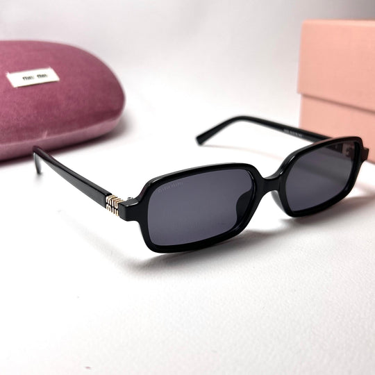 Miu Miu Rectangular Regard - Black - Giiz store
