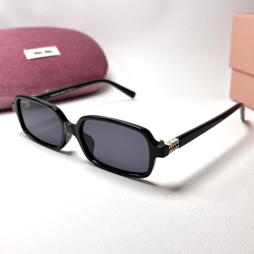 Miu Miu Rectangular Regard - Black - Giiz store