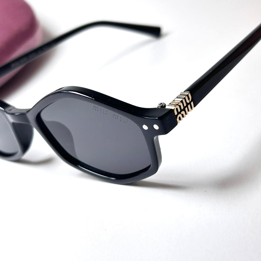 Miu Miu Regard Geo - Black - Giiz store