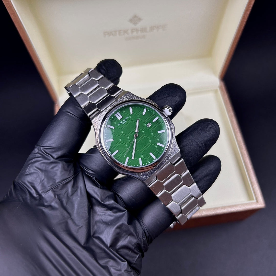 Patek Philippe Nautilus – Green &amp; Silver - Giiz store