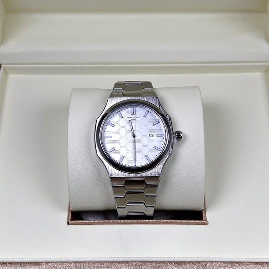 Patek Philippe Nautilus – White &amp; Silver - Giiz store