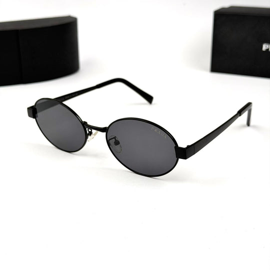 Prada Classic Oval - Black - Giiz store