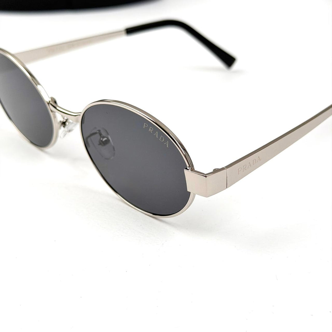 Prada Classic Oval - Silver Black - Giiz store