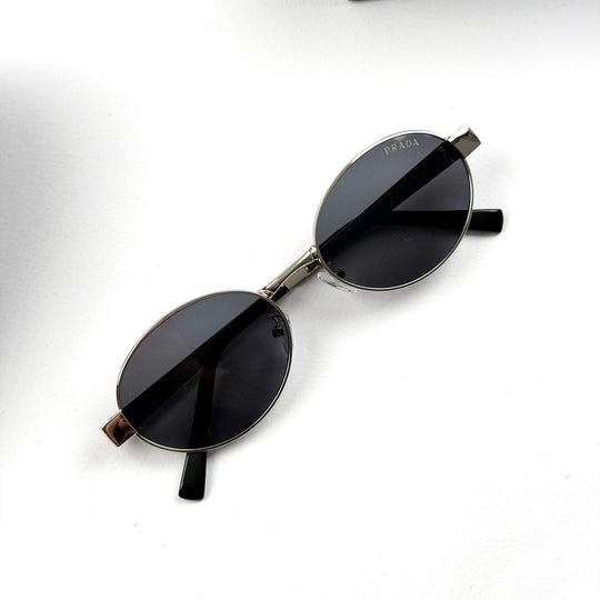 Prada Classic Oval - Silver Black - Giiz store