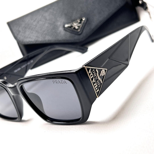 Prada Reactangular PR09ZS - Black - Giiz store
