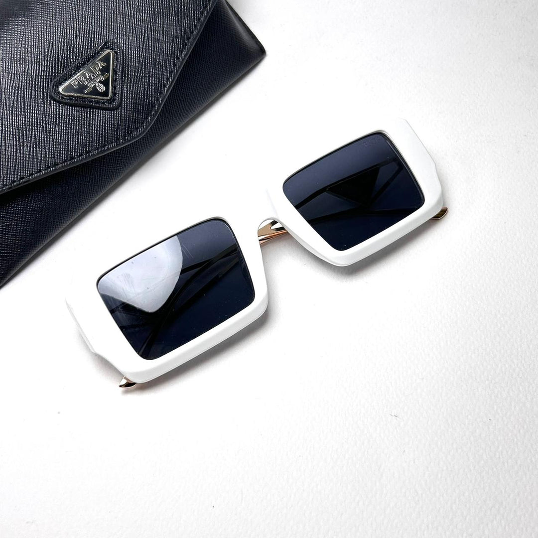 Prada Rectangle PRa07s Design - White - Giiz store