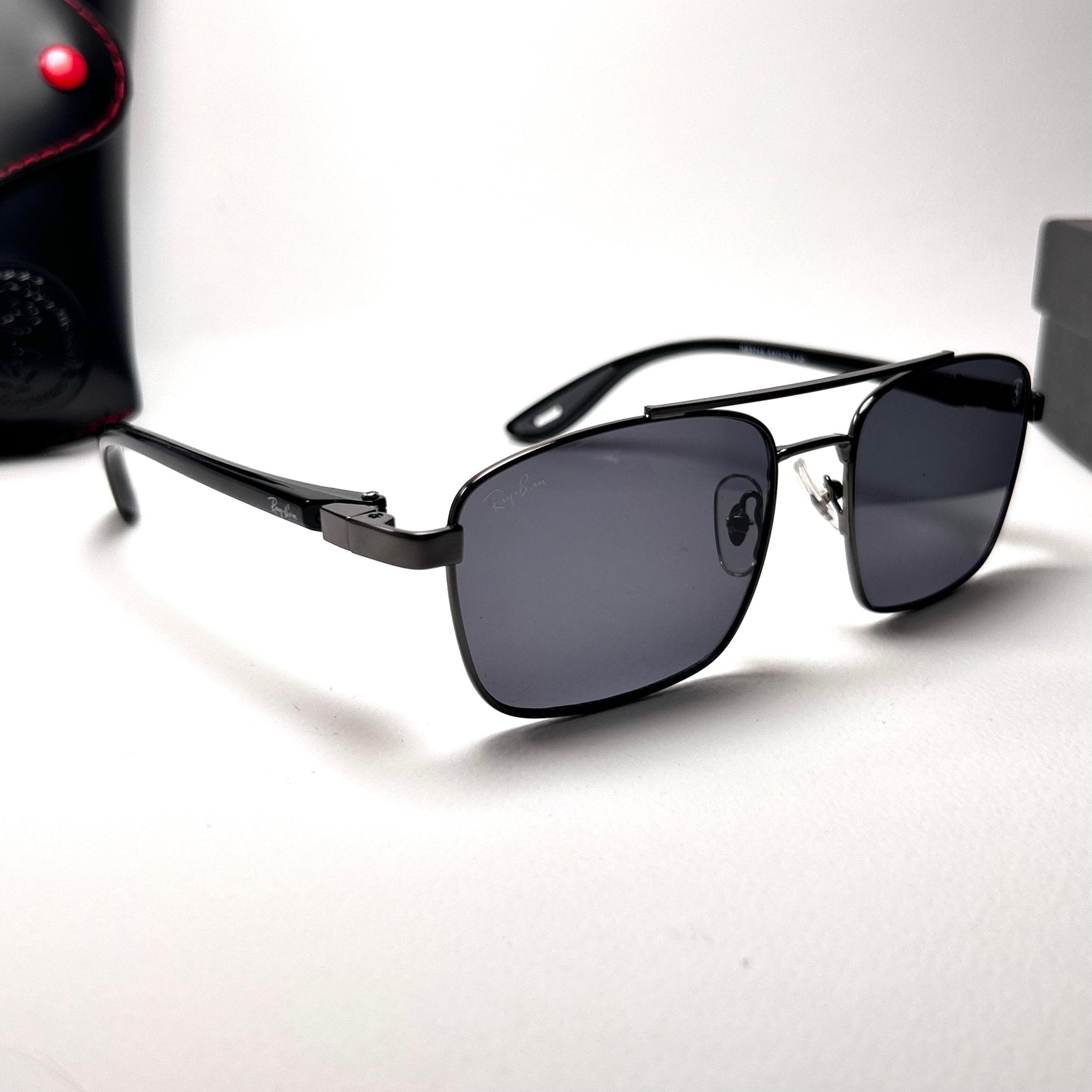Ray Ban RB3715 Scuderia Ferrari - Black - Giiz store