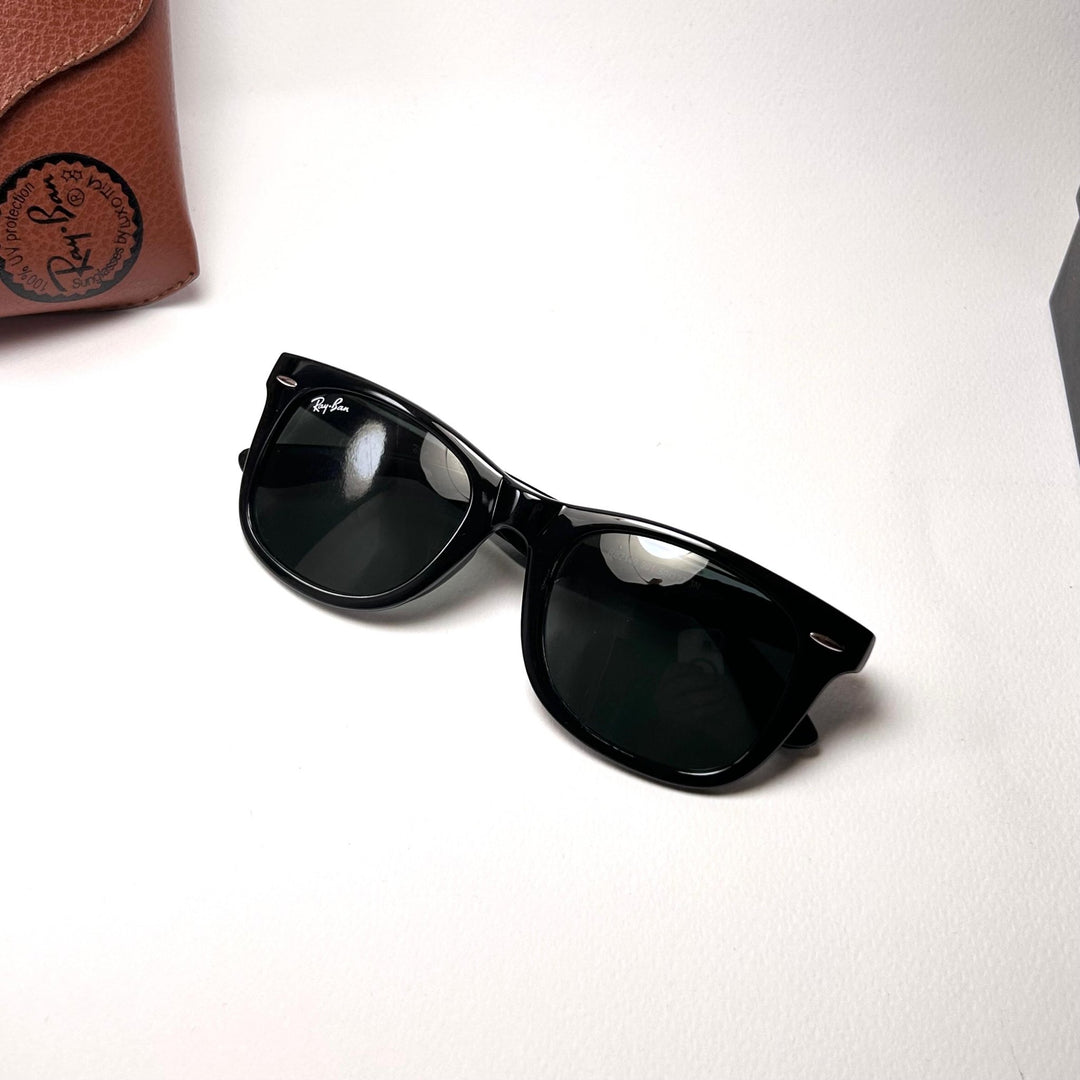 Ray Ban Wayfarer RB2140 - Gloss Black.