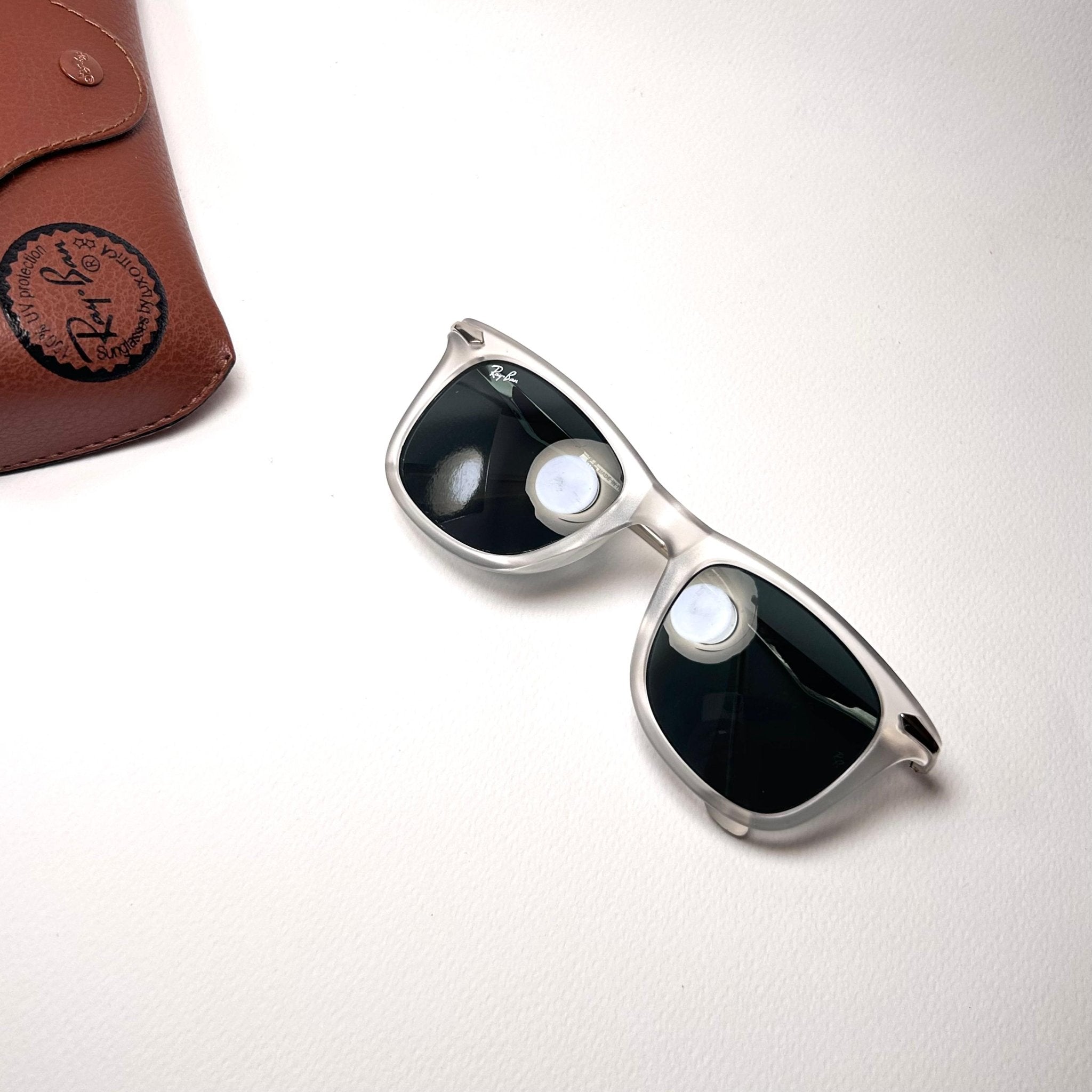 Ray Ban Wayfarer RB8620 - White - Giiz store