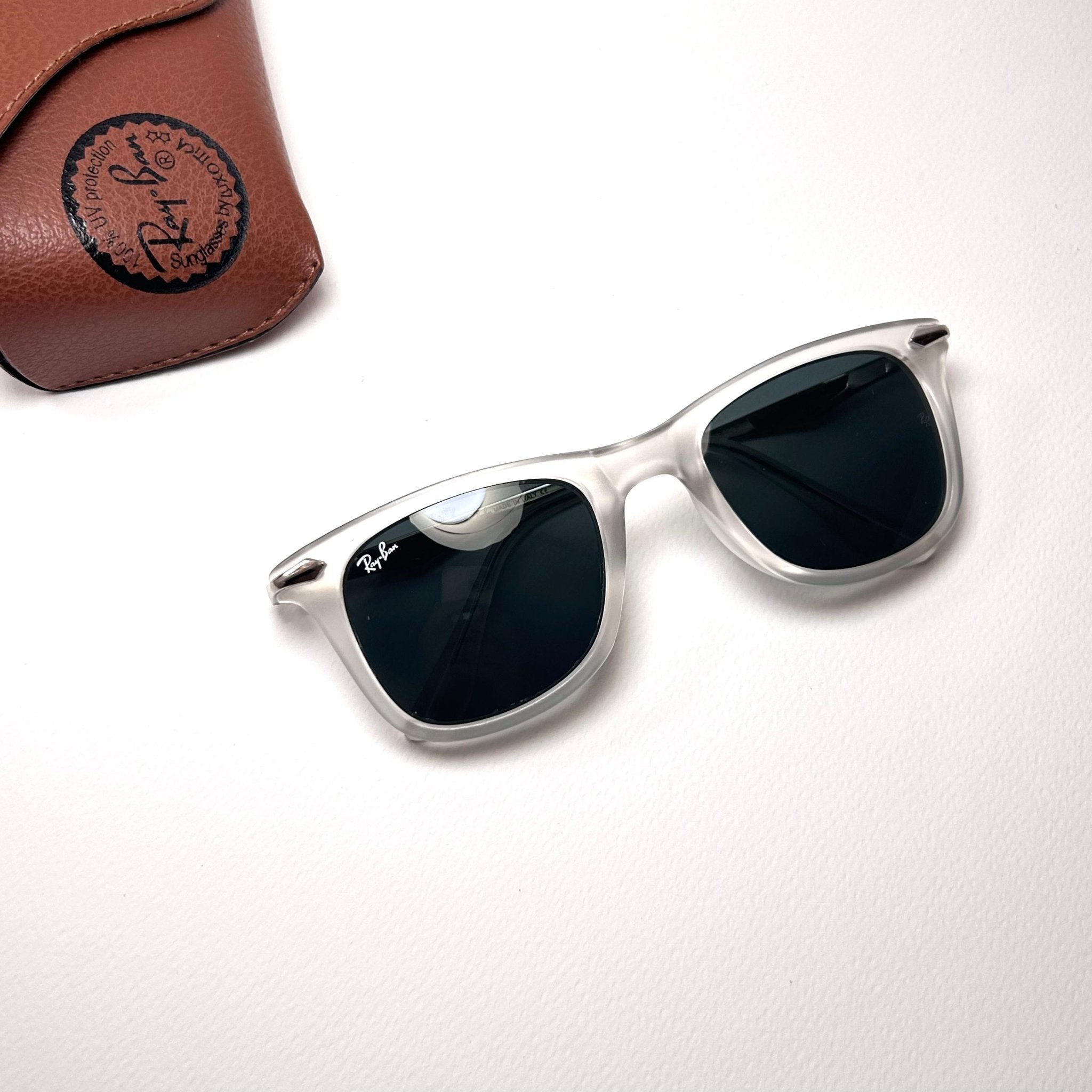 Ray Ban Wayfarer RB8620 - White - Giiz store