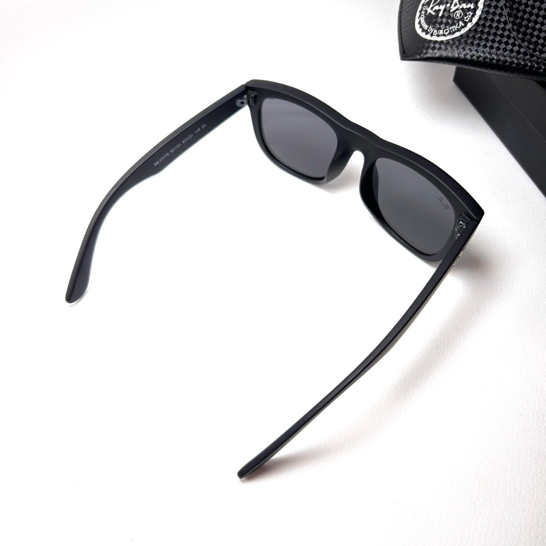 Ray Ban Wayfarer Reverse RB0707S - Full Black - Giiz store