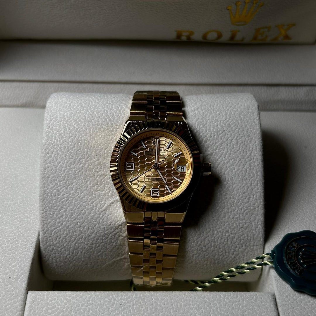 Rolex Datejust 41 Automatic For Her - Gold - Giiz store