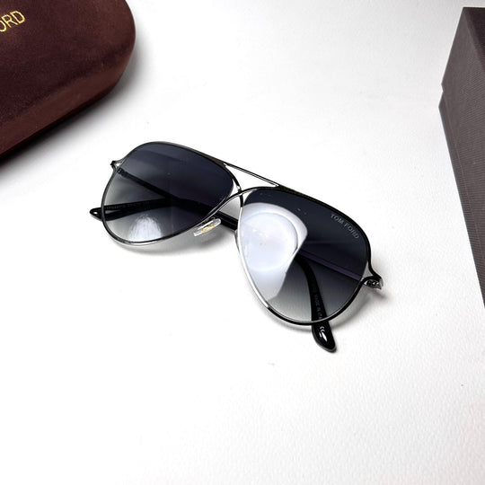 Tom Ford Aviator TF0487 - Silver Smoke Gradient - Giiz store