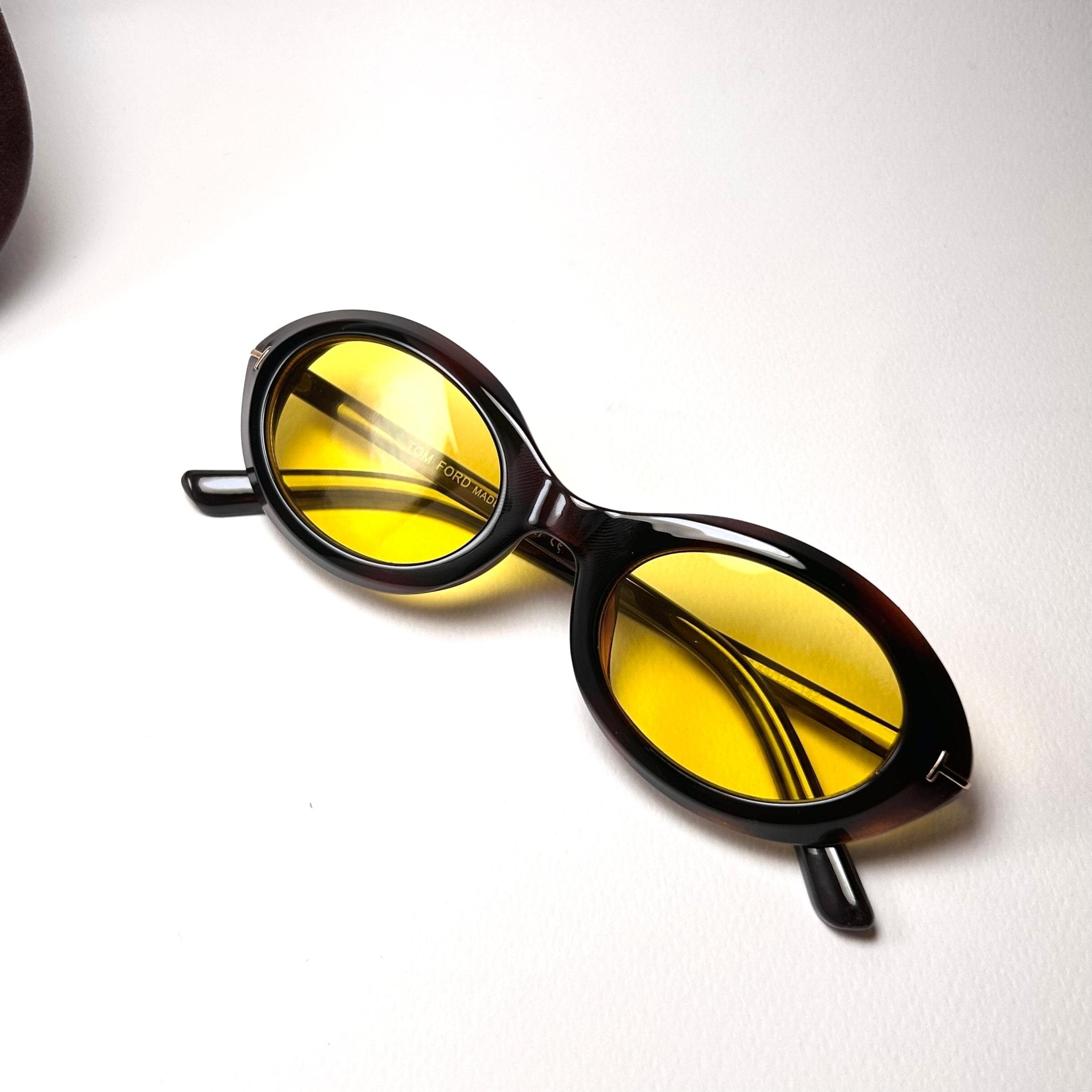Tom Ford Carmen Oval FT1186 – Tortoise Yellow - Giiz store